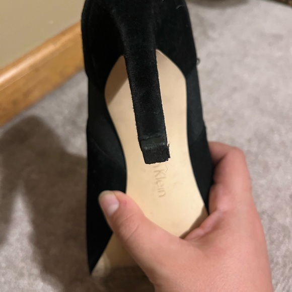 Calvin Klein Suede heels - Picture 4 of 7